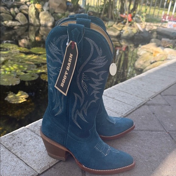 Idyllwind Blue Heeled Boots - Picture 2 of 4
